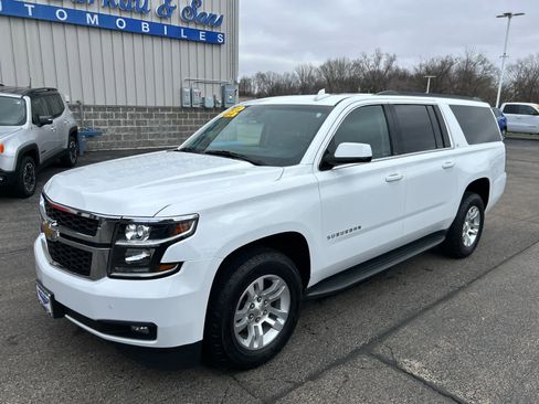 Used 2016 Chevrolet Suburban LT w/ Luxury Package image 3