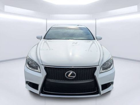 Used 2016 Lexus LS 460 w/ F Sport Package RWD image 8