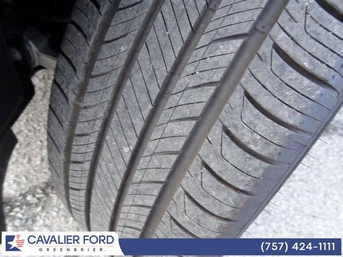 Used 2025 Ford Explorer Active image 46