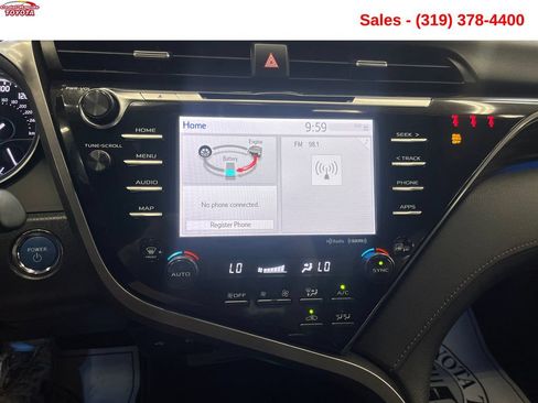 Used 2020 Toyota Camry XLE w/ Carpet Mat Package FWD image 17