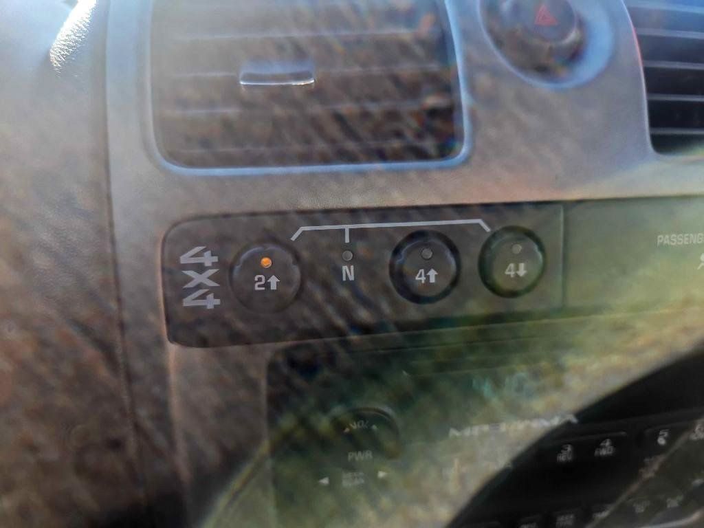 Used 2012 Chevrolet Colorado LT AWD/4WD image 12