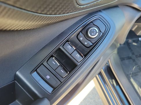 Used 2023 Subaru Crosstrek 2.0i Premium image 24