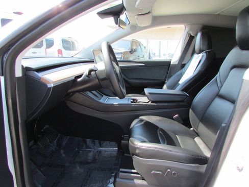 Used 2023 Tesla Model Y Long Range AWD/4WD image 13