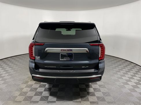 Used 2021 GMC Yukon SLT w/ SLT Premium Package image 4