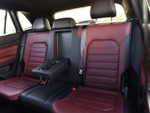 Certified 2023 Volkswagen Atlas Cross Sport SEL Premium R-Line image 22