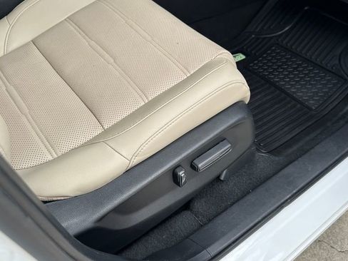 Used 2021 Honda CR-V Touring image 34