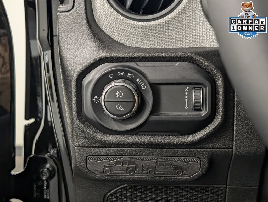 Used 2025 Jeep Gladiator Sport AWD/4WD image 22