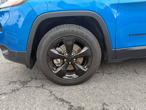 Certified 2018 Jeep Cherokee Limited w/ High Altitude Package image 25