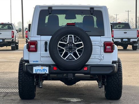 New 2026 Jeep Wrangler Unlimited Sahara AWD/4WD image 7