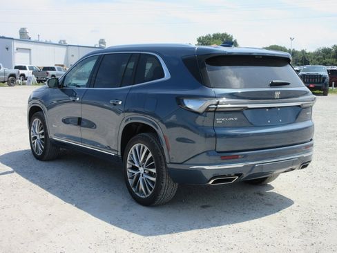 New 2026 Buick Enclave Avenir w/ Super Cruise Package image 8