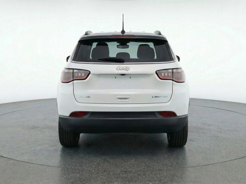 Used 2025 Jeep Compass Limited image 6