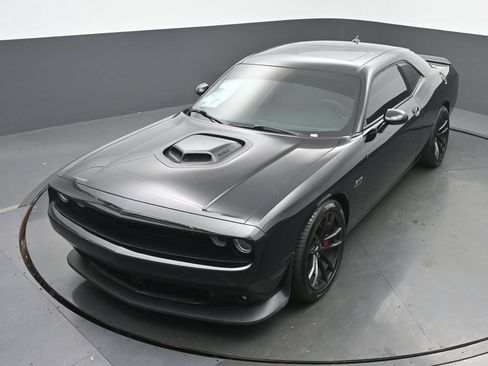 Used 2023 Dodge Challenger R/T w/ Plus Package RWD image 37