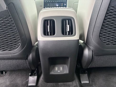 Used 2024 Hyundai Tucson Limited AWD/4WD image 16