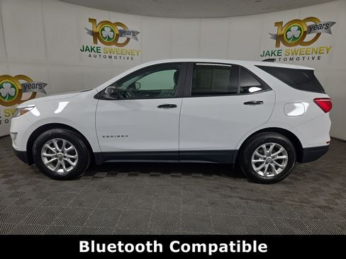 Used 2020 Chevrolet Equinox LS w/ LS Convenience Package FWD image 4