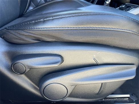 Used 2019 Jeep Compass Latitude image 27