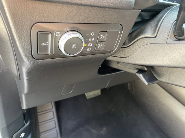 Used 2022 Ford Escape Titanium w/ Class II Trailer Tow Package AWD/4WD image 29