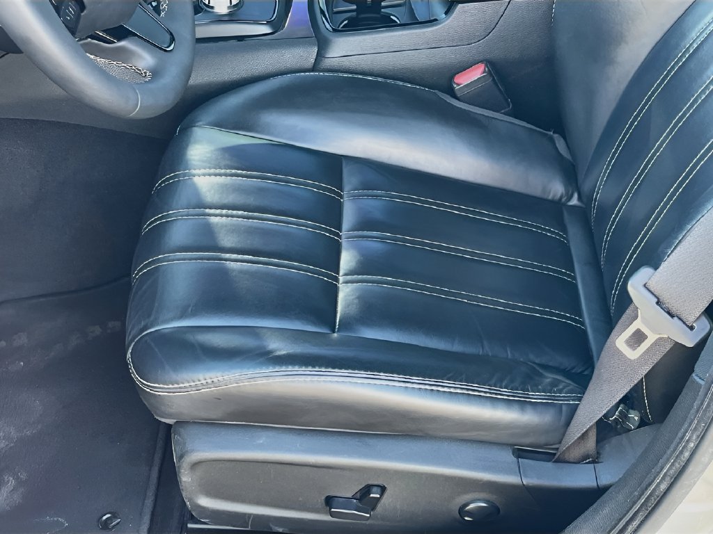 Used 2023 Chrysler 300 S RWD image 20