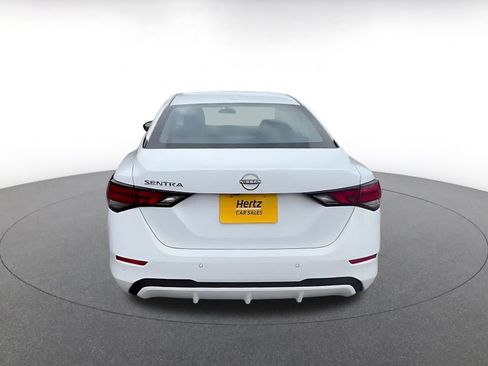 Used 2025 Nissan Sentra SV FWD image 10