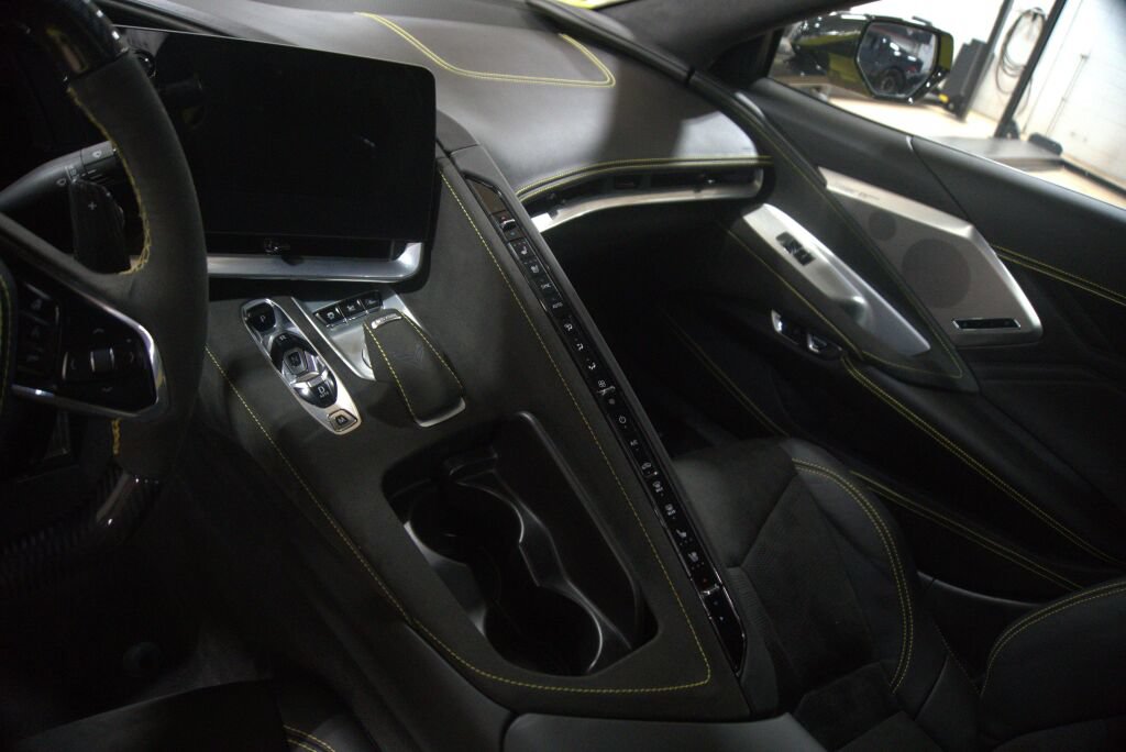 Used 2024 Chevrolet Corvette Z06 RWD image 39