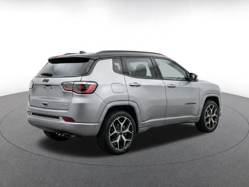 Used 2025 Jeep Compass Limited AWD/4WD image 8