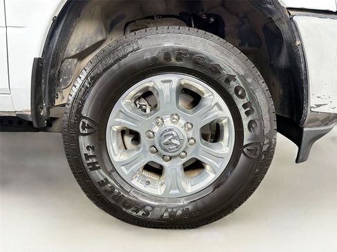 Used 2025 RAM 2500 Big Horn AWD/4WD image 34