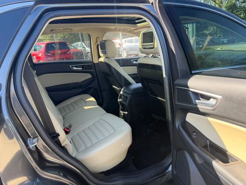 Used 2016 Ford Edge SEL w/ Equipment Group 201A AWD/4WD image 29