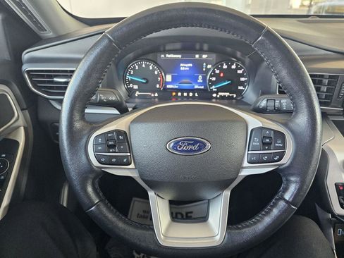 Used 2022 Ford Explorer XLT w/ Equipment Group 202A image 20