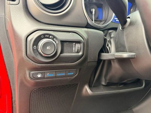 Used 2023 Jeep Wrangler Unlimited w/ Cold Weather Group image 27