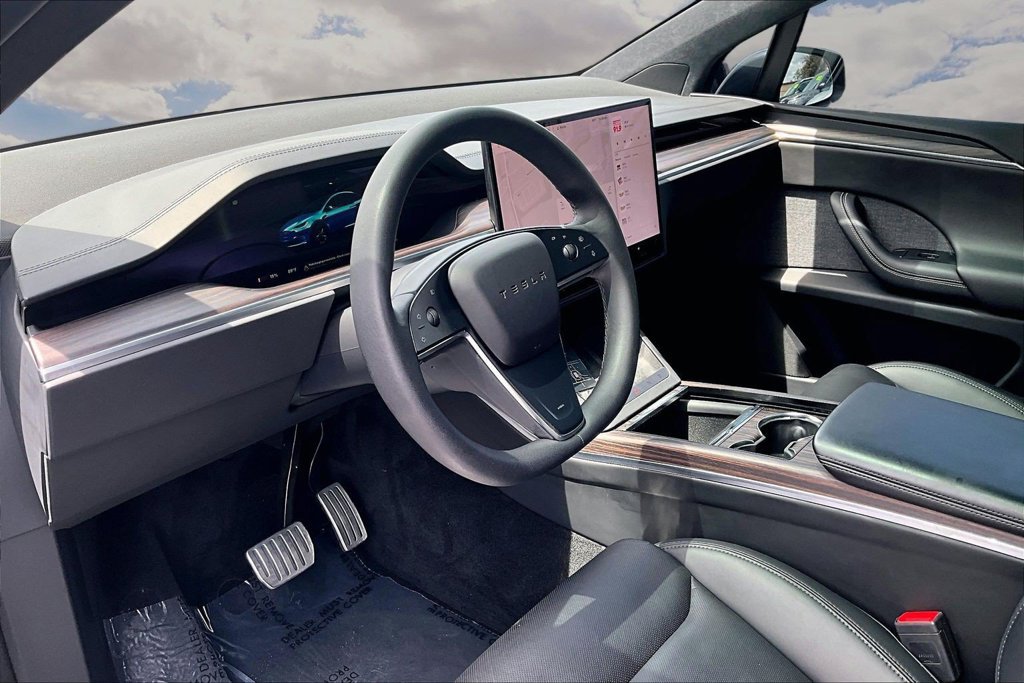 Used 2024 Tesla Model X AWD/4WD image 17