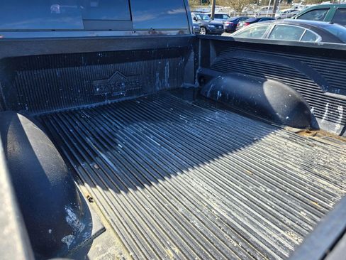Used 2018 RAM 1500 Classic SLT AWD/4WD image 13