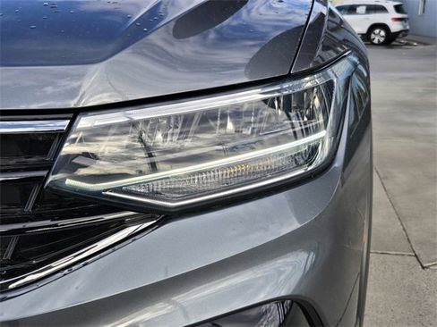 Used 2023 Volkswagen Tiguan SE R-Line image 36