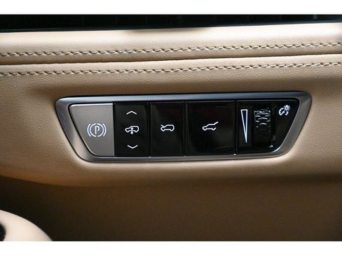 New 2025 Cadillac Escalade IQ Luxury 2 image 48