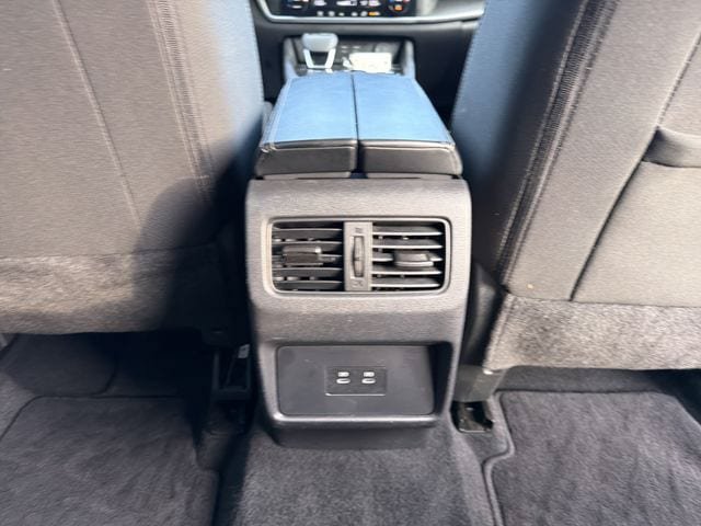 Used 2025 Nissan Rogue SV AWD/4WD image 21