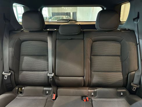 Used 2025 Chevrolet Equinox LT image 38