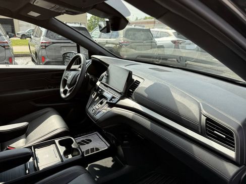 Used 2025 Honda Odyssey Sport-L image 29