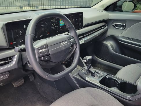 Certified 2025 Kia K4 EX FWD image 9