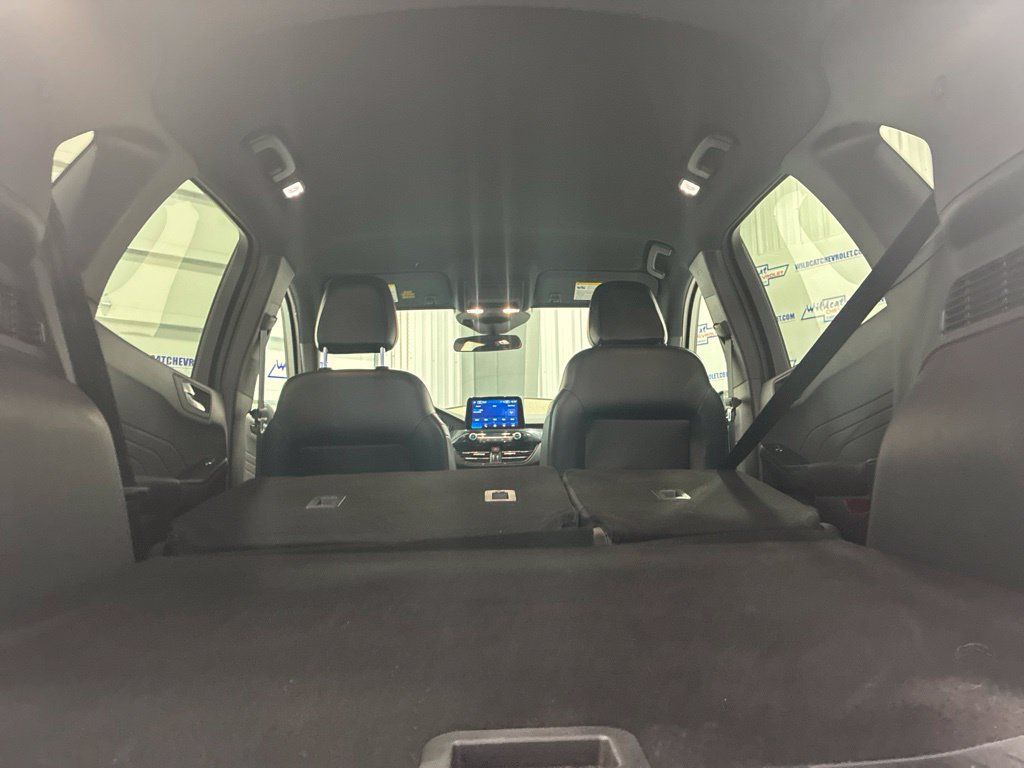Used 2025 Ford Escape ST-Line FWD image 33