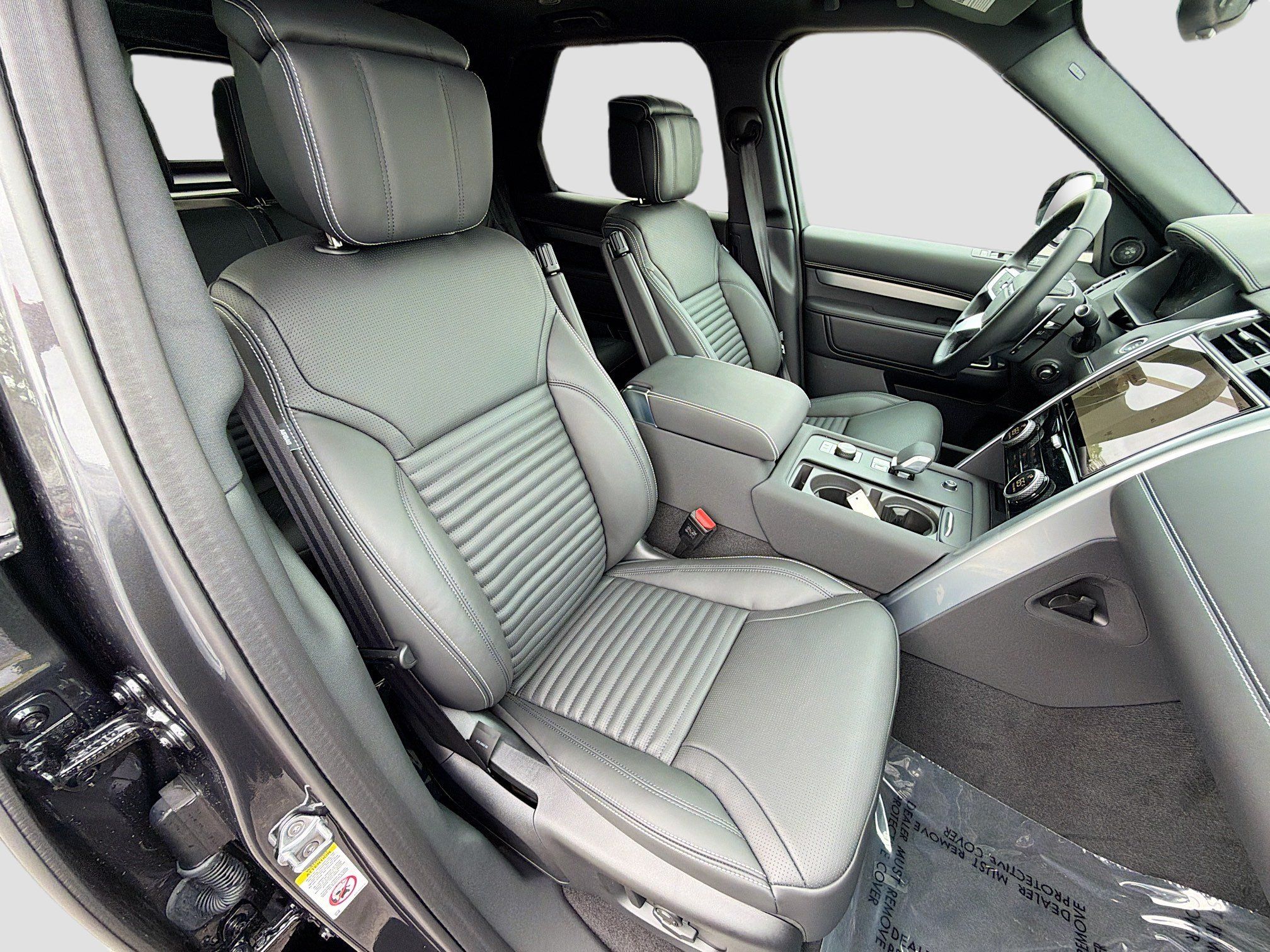 New 2026 Land Rover Discovery Limited Edition AWD/4WD image 14