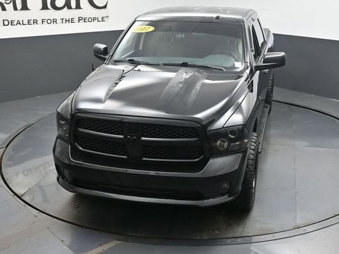 Used 2017 RAM 1500 Express w/ Express Value Package image 44