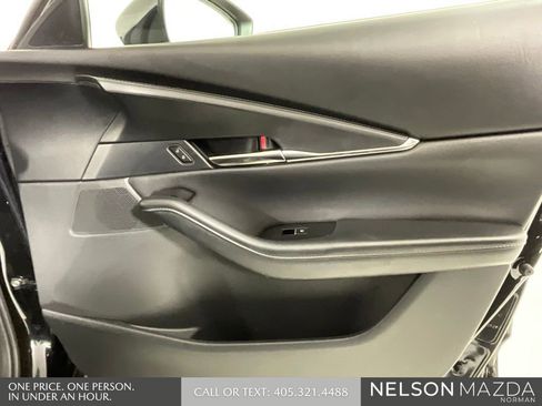 Certified 2025 MAZDA CX-30 AWD 2.5 S w/ Preferred Package image 16