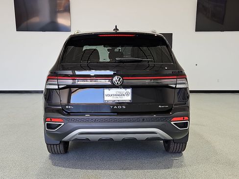 New 2026 Volkswagen Taos SEL AWD/4WD image 7