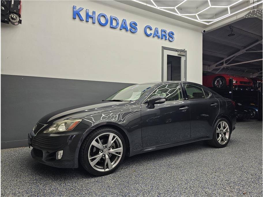 Used 2010 Lexus IS 250 w/ Premium Pkg Value Edition RWD image 2