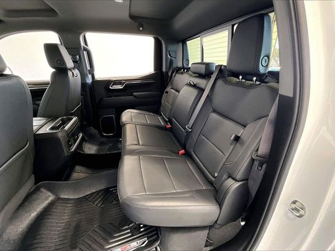 Used 2024 Chevrolet Silverado 1500 RST image 19