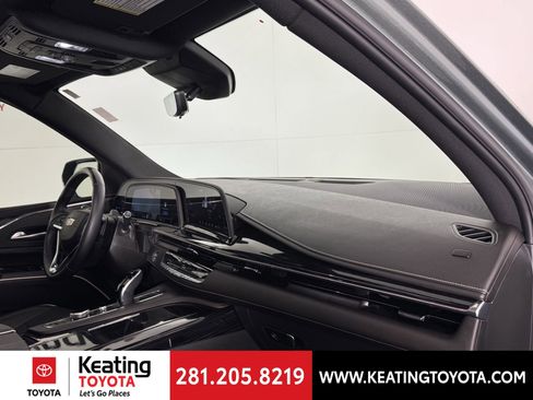 Used 2024 Cadillac Escalade Sport w/ Touring Package image 22