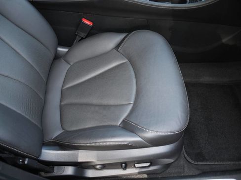 Used 2017 Buick Envision Essence FWD image 26