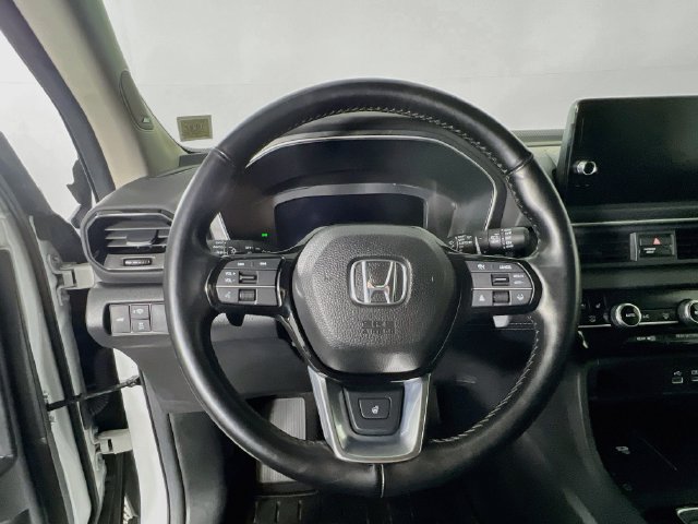 Used 2024 Honda Pilot Elite image 13