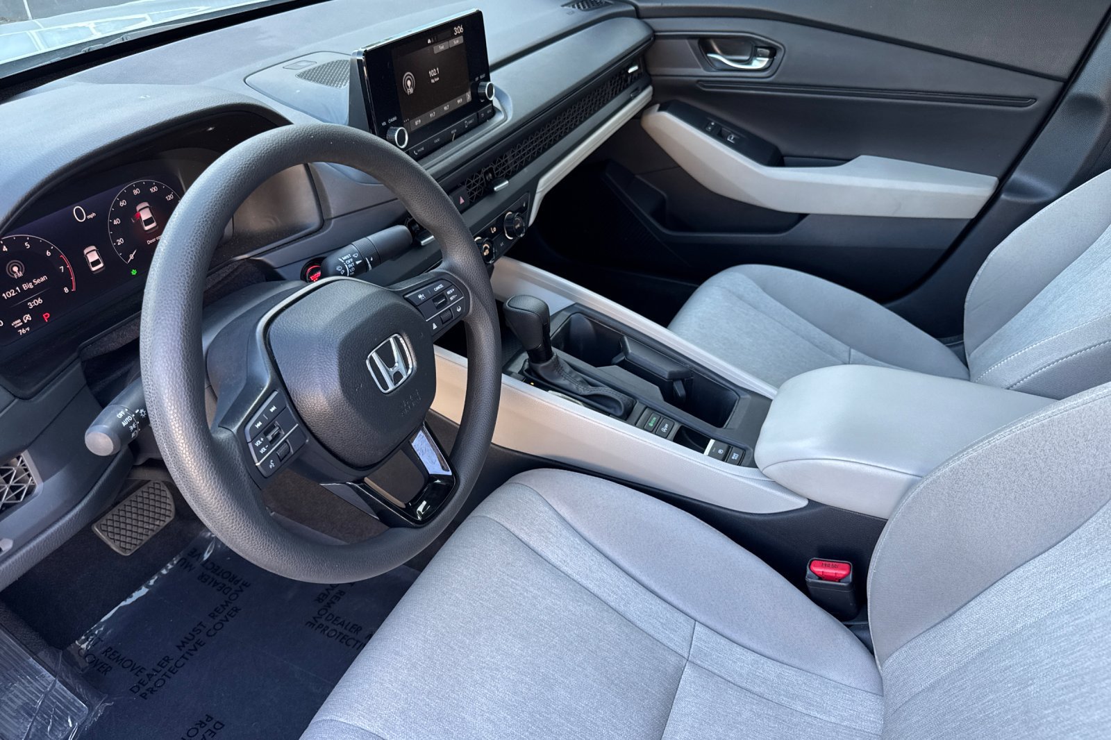Used 2025 Honda Accord SE image 10