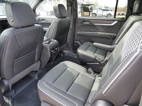 New 2026 GMC Acadia Denali w/ Super Cruise Package AWD/4WD image 33