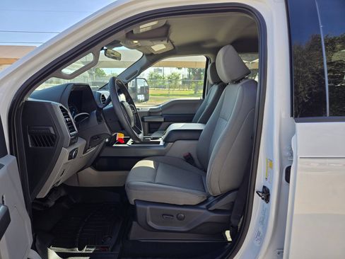 Used 2022 Ford F250 XLT w/ XLT Premium Package AWD/4WD image 9