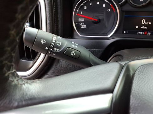Used 2022 Chevrolet Silverado 1500 LT AWD/4WD image 19